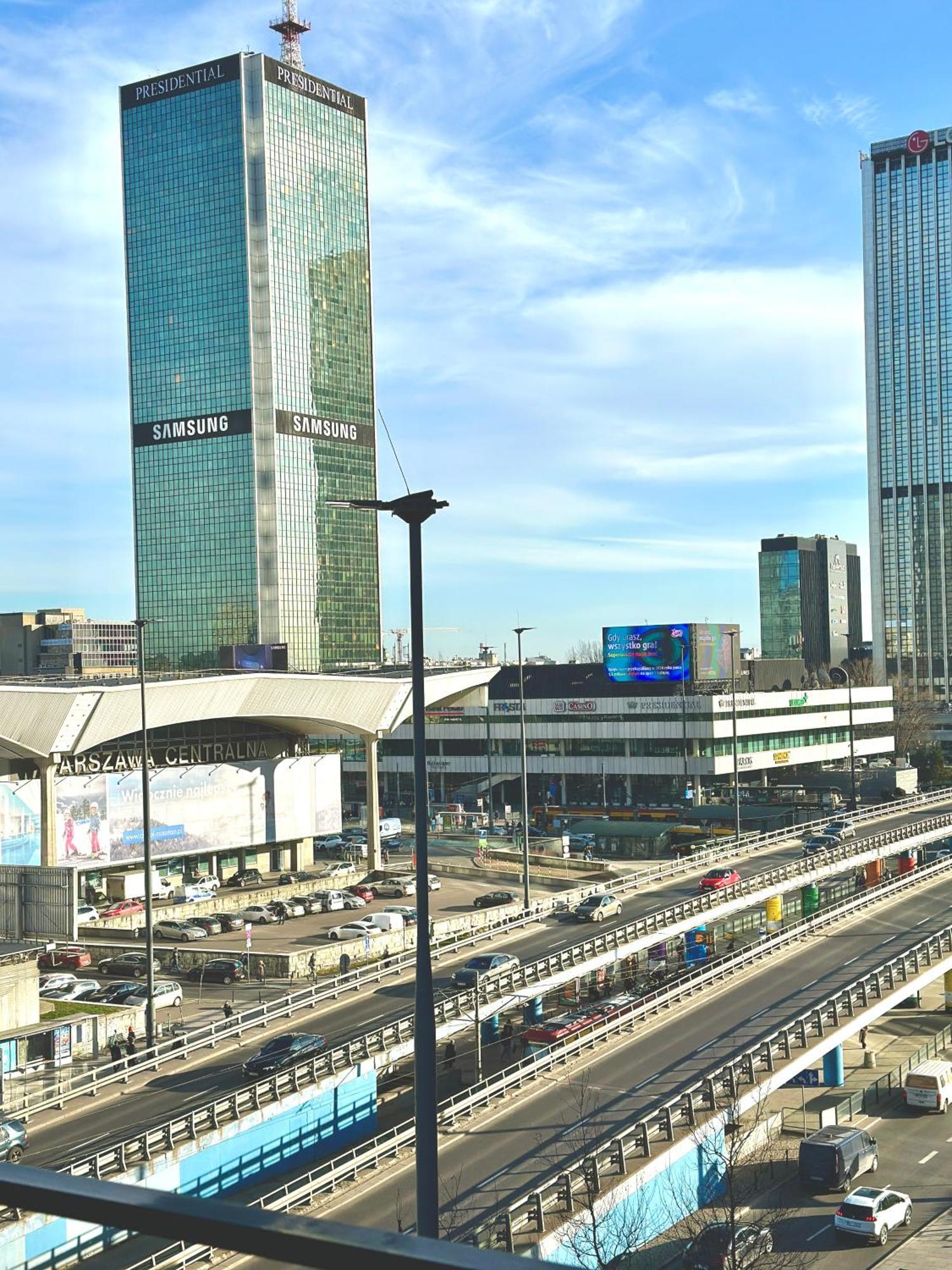 Central Warsaw Gem Buitenkant foto